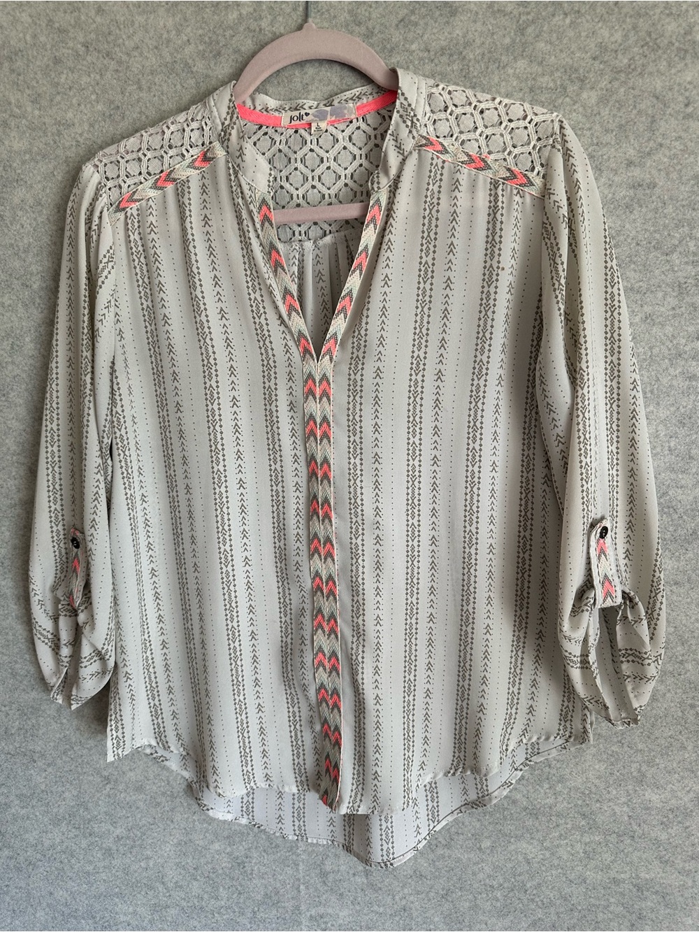 Jolt Pale Gray Patterned Split-Neck Blouse with Chevron Trim